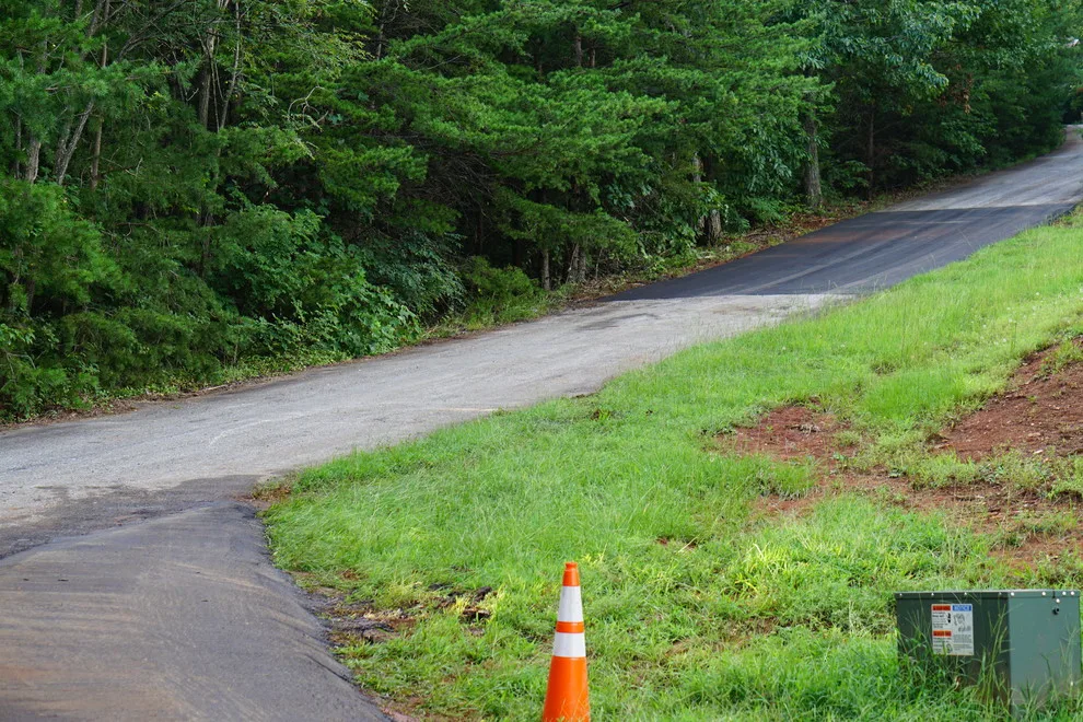 Highland Asphalt Repair by Deal Asphalt Inc - Photo 3
