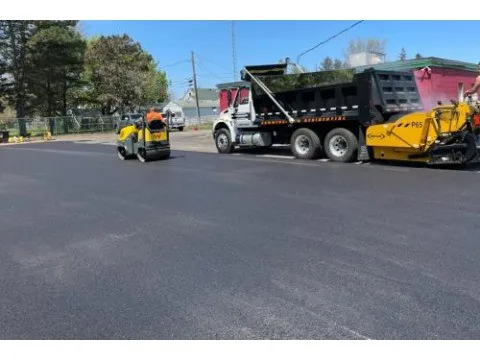Wells & Sons Paving - Photo 3
