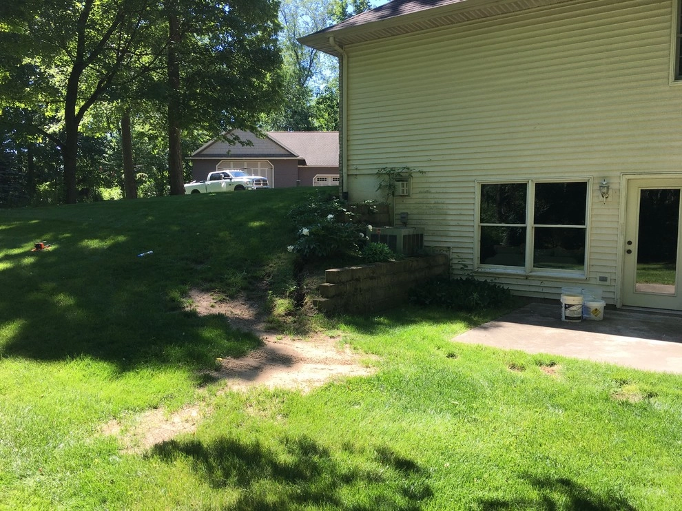 Retaining Wall by Superior Hardscapes - Photo 2