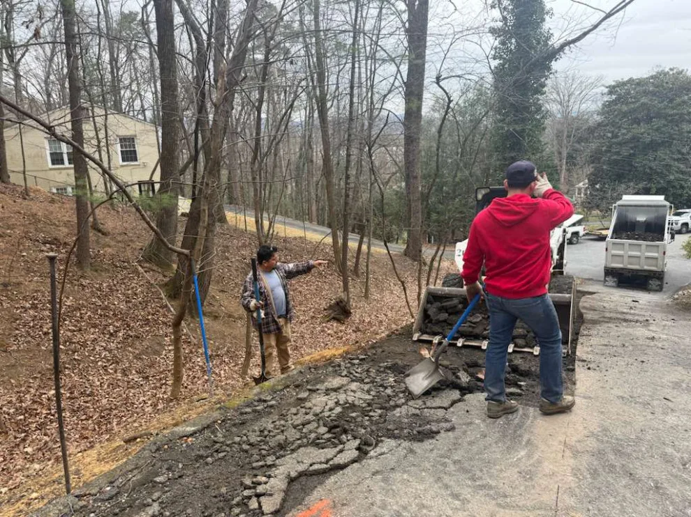 Galvan Asphalt Paving And SealCoating - Photo 4