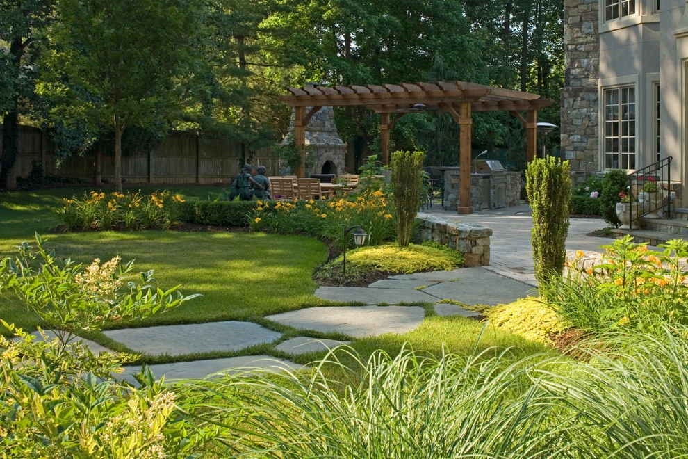 SURROUNDS Landscape Architecture + Construction - Photo 2