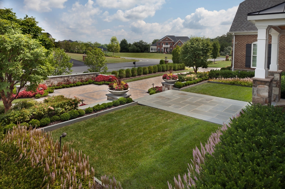 Contemporary Inspiration by SURROUNDS Landscape Architecture + Construction - Photo 17