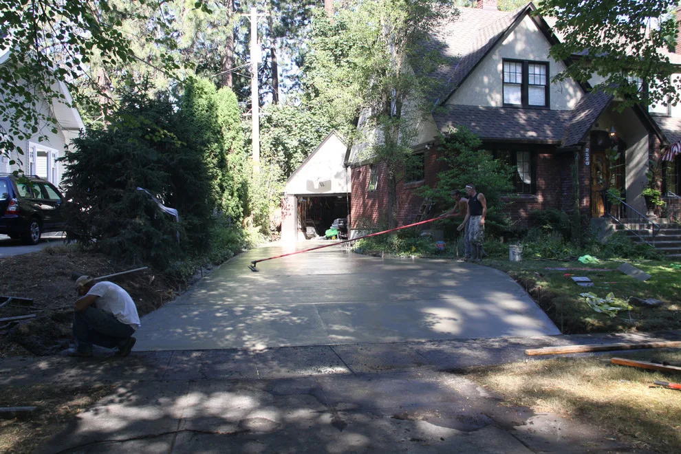 South Hill Garfield Driveway by RockHard Concrete - Photo 4