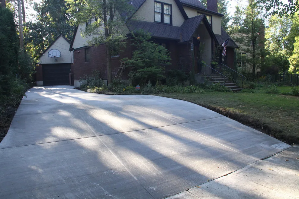 South Hill Garfield Driveway by RockHard Concrete - Photo 11