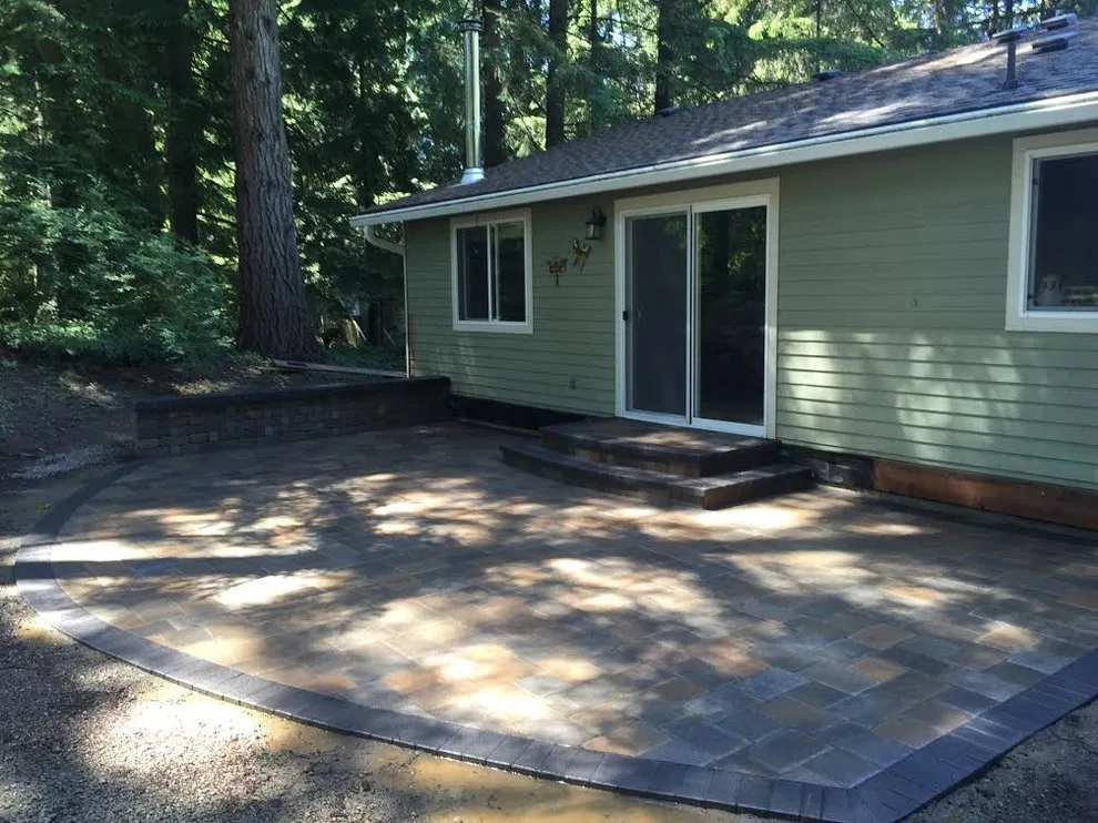 Sammamish, WA Fitted Paver Back Patio by Xavier Pavers - Photo 3
