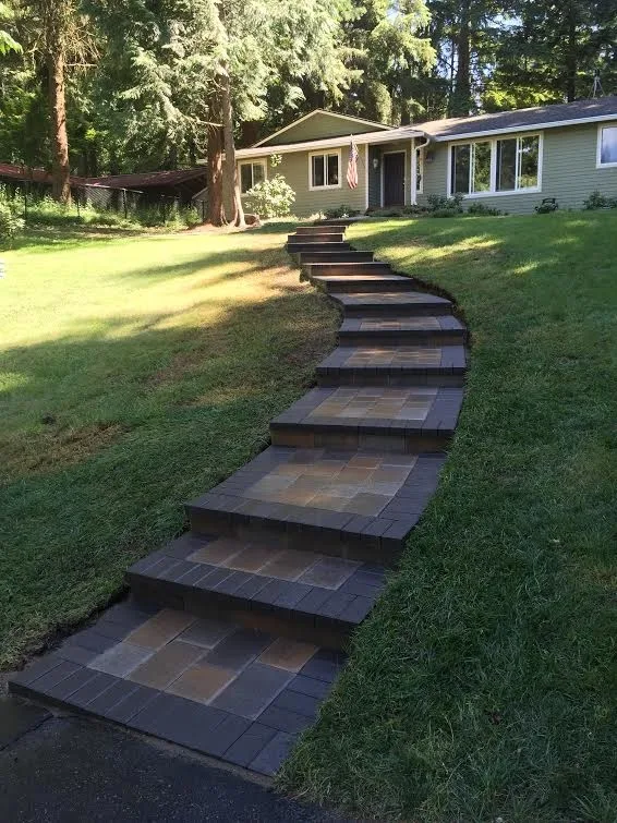 Sammamish, WA Front Yard Walkway by Xavier Pavers - Photo 4