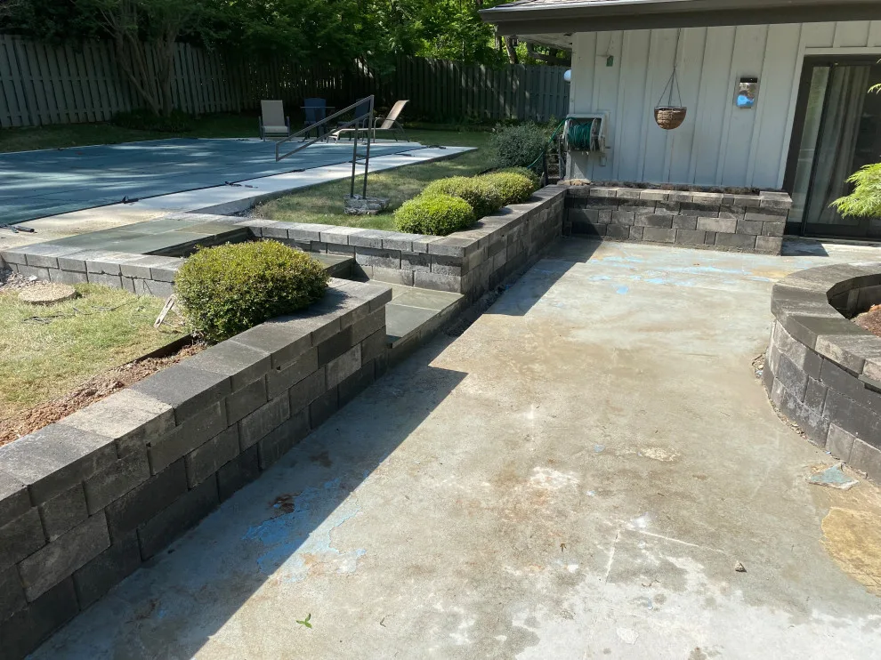 Courtyard and Barrier by Leo Paver LLC - Photo 2