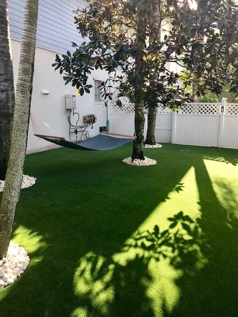 Abacoa Backyard Makeover by Synthetic Turf International - Florida - Photo 3