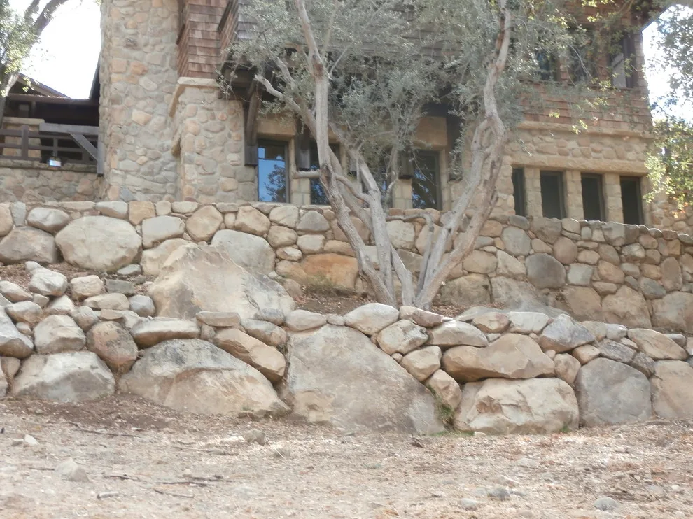 Ojai Home by MGH Stone Masonry - Photo 16