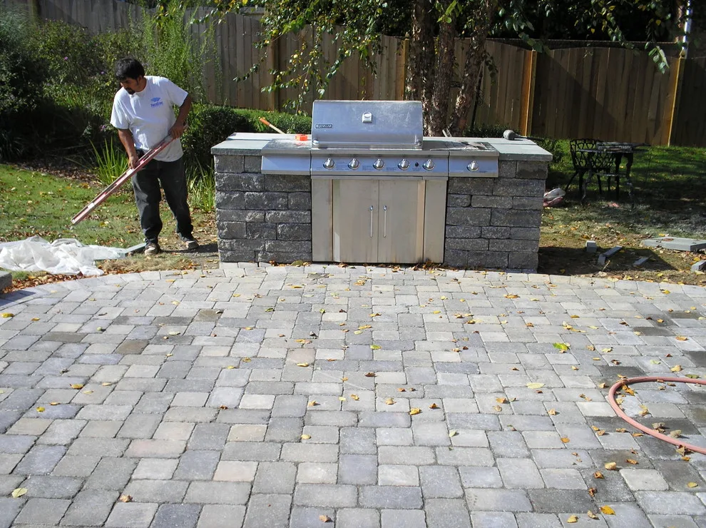Alfresco Cooking Areas and Barbecues by PaverStone Construction And Greenmark Landscaping - Photo 6