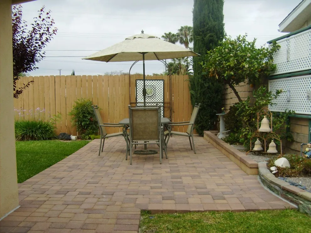 Swimming Area Patios by Dave Pratt Designs And Consulting - Photo 10