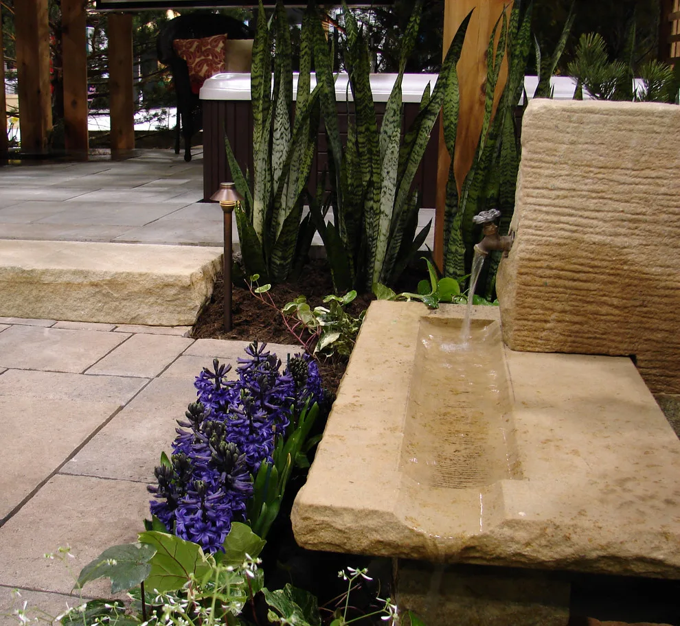 2014 NARI Home Renovation Exhibition by Land Creations Landscaping Inc. - Photo 2