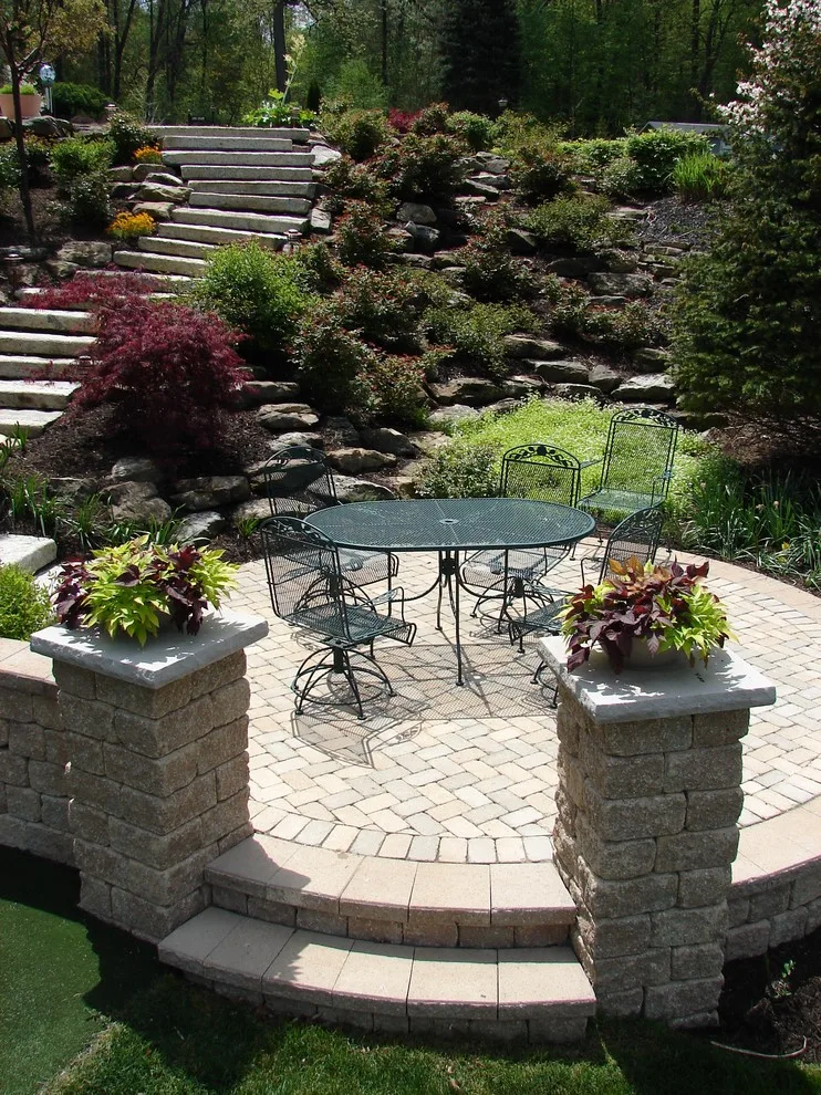 Akron Front Yard Landscaping Initiative by Land Creations Landscaping Inc. - Photo 5