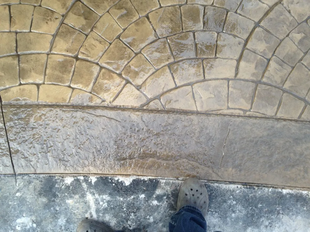 Driveway Concrete Aprons by Cipala Decorative Concrete Inc - Photo 7