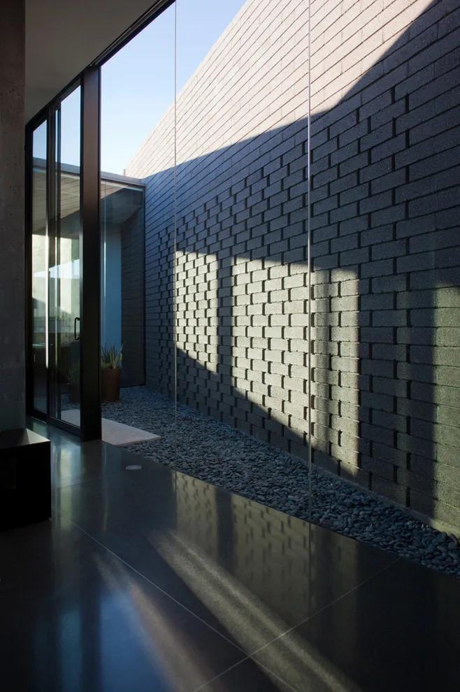 Arcadia Bespoke Residence by Creative Concrete And Masonry - Photo 13