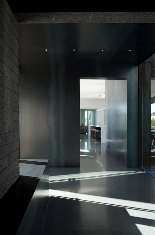 Arcadia Bespoke Residence by Creative Concrete And Masonry - Photo 3