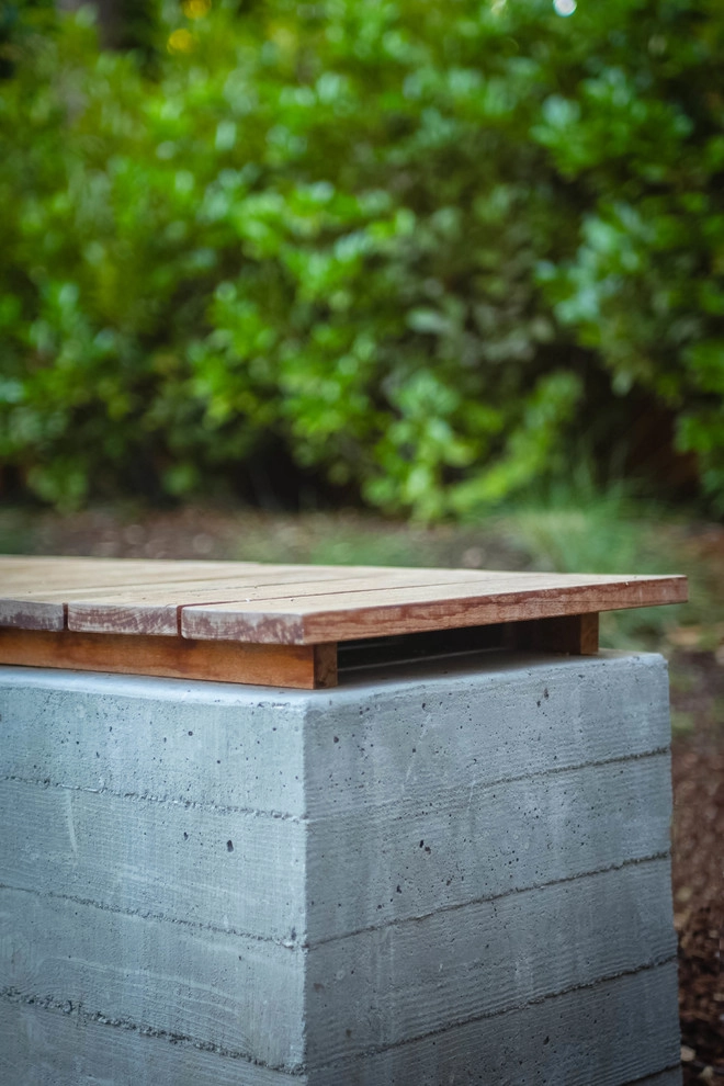 Modern Farmhouse by Terra Ferma Landscapes - Photo 5