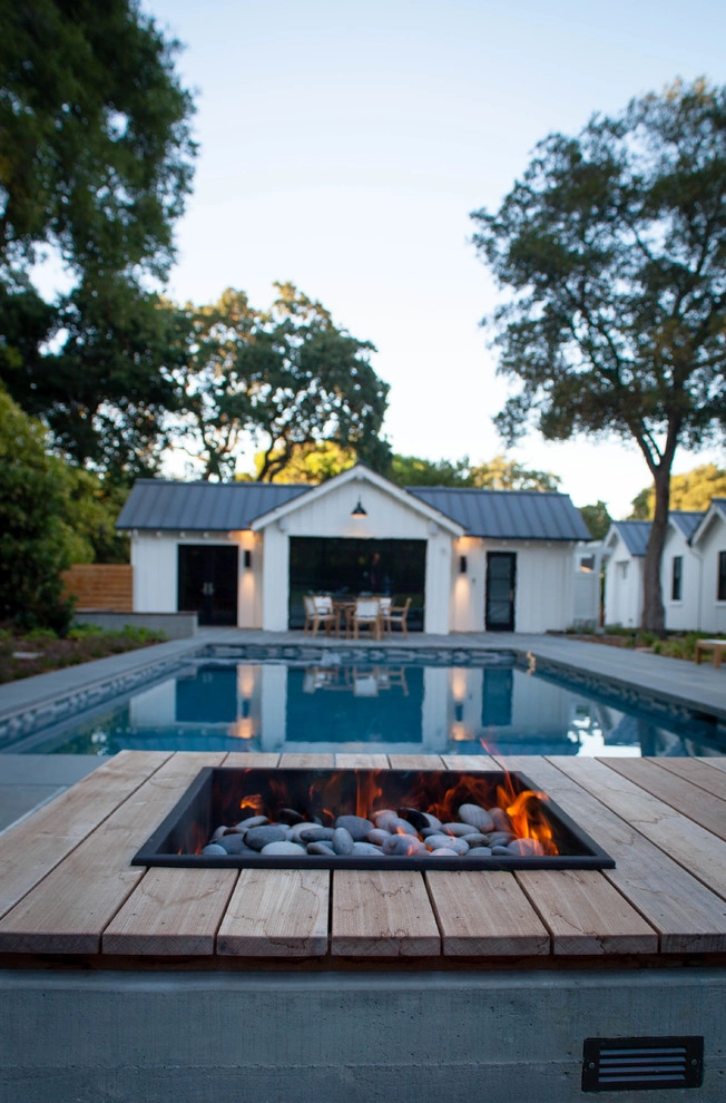 Modern Farmhouse by Terra Ferma Landscapes - Photo 8