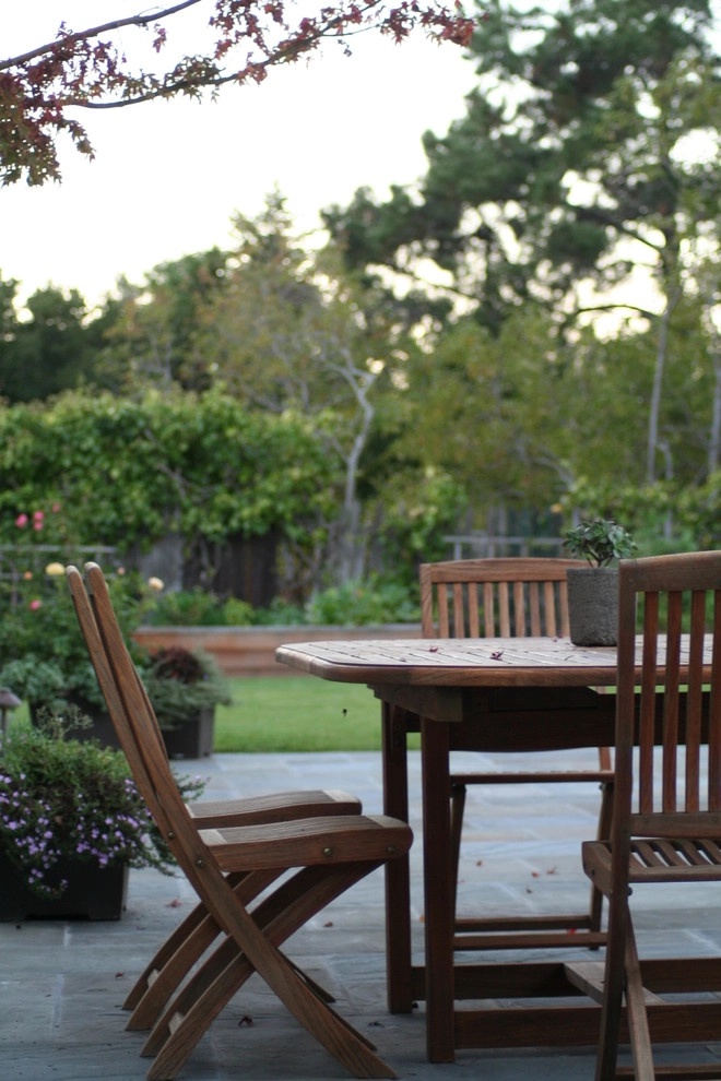 Hillsborough Traditional by Terra Ferma Landscapes - Photo 2