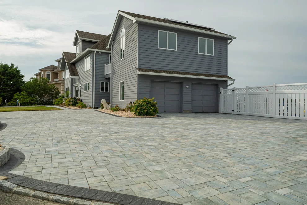 Cambridge Pavingstones With ArmorTec - Photo 14