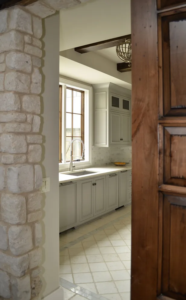 Tailored Kansas City Residence by Semco Stone - Photo 12