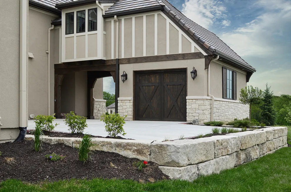 Tailored Kansas City Residence by Semco Stone - Photo 18