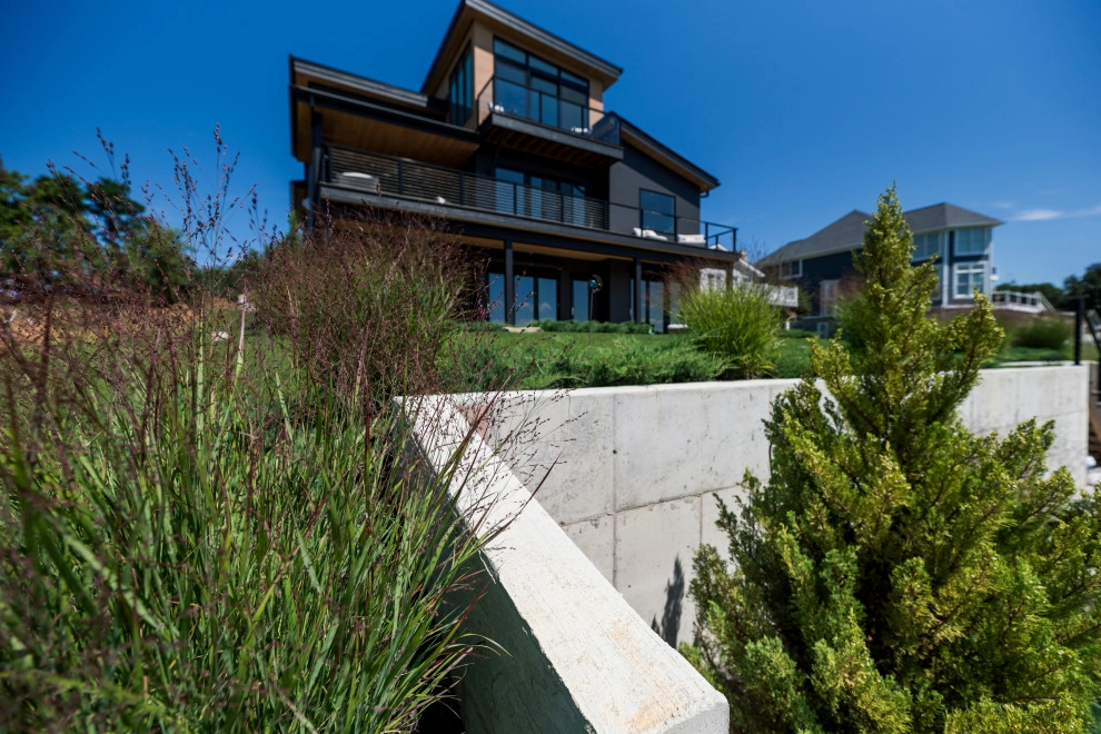 Lake Columbia Modern Lakefront Landscape by TERRAFIRMA Landscape - Photo 7