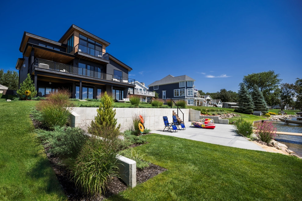 Lake Columbia Modern Lakefront Landscape by TERRAFIRMA Landscape - Photo 4
