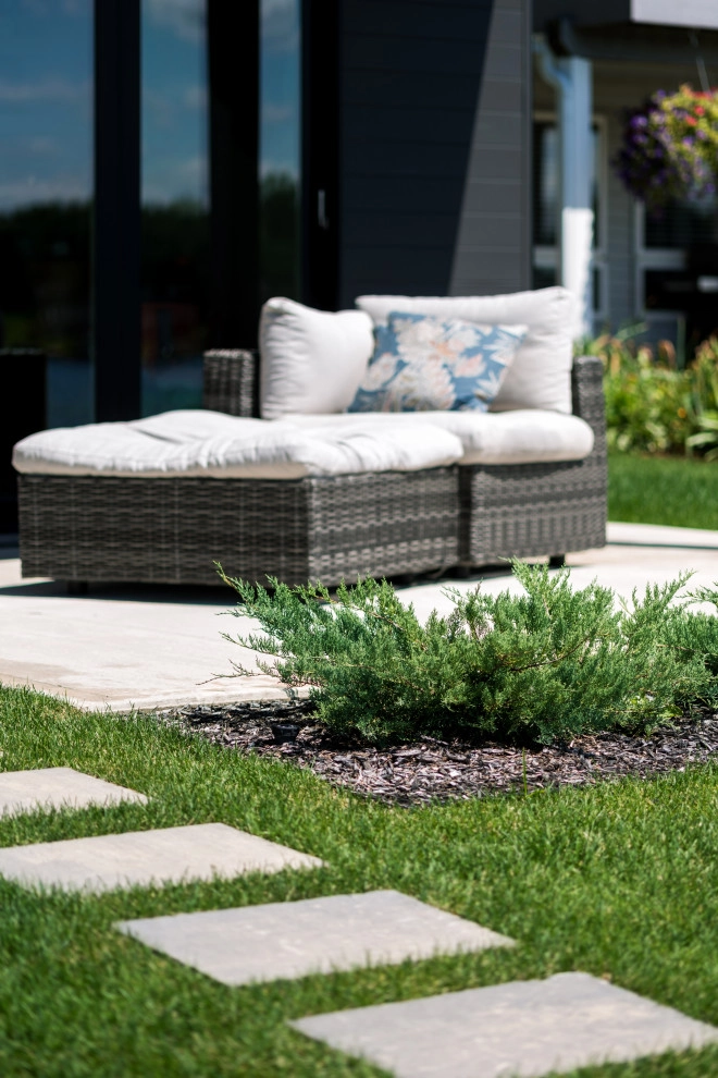 Lake Columbia Modern Lakefront Landscape by TERRAFIRMA Landscape - Photo 16