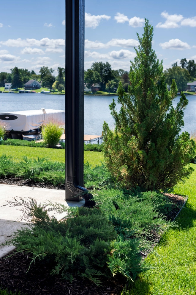 Lake Columbia Modern Lakefront Landscape by TERRAFIRMA Landscape - Photo 9