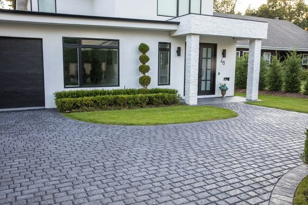 Brower Avenue Entrance by Cambridge Pavingstones With ArmorTec - Photo 2