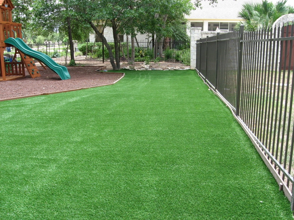 Sunny Drive by Texas Custom Turf - Photo 2
