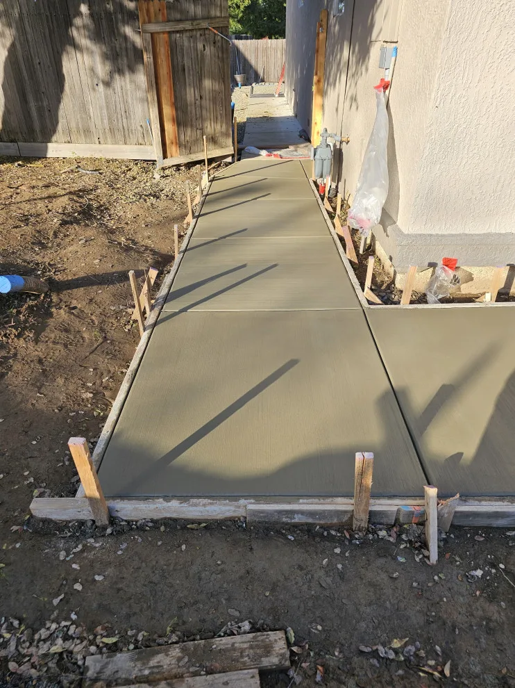Driveway Concrete Renewal and Flatwork Services by Valdivia's Concrete - Photo 7