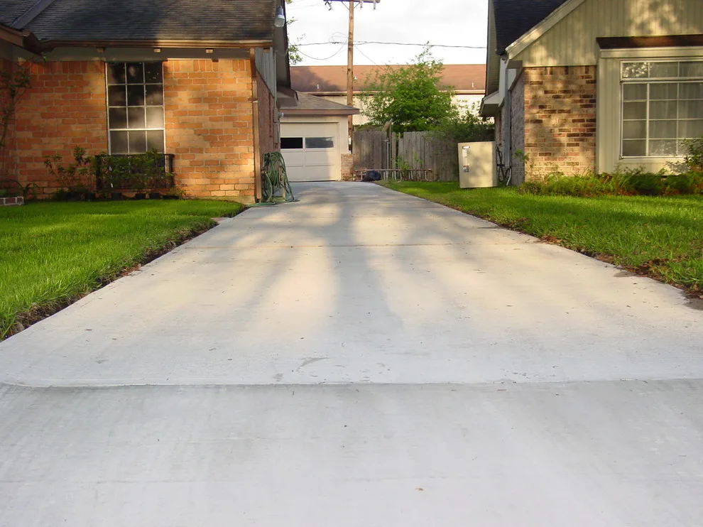 Paved concrete paths and driveways by Brick Restoration - Photo 4