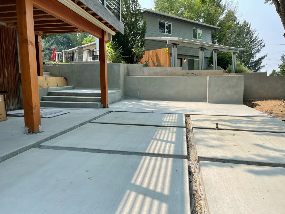 Modern Concrete And Design - Photo 12