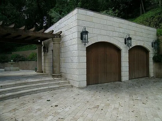 Open Air Plaza by Spoor Masonry, Inc - Photo 4
