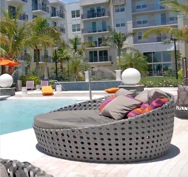 CONTEMPORARY OUTDOOR FURNITURE by The Garden District - Photo 8