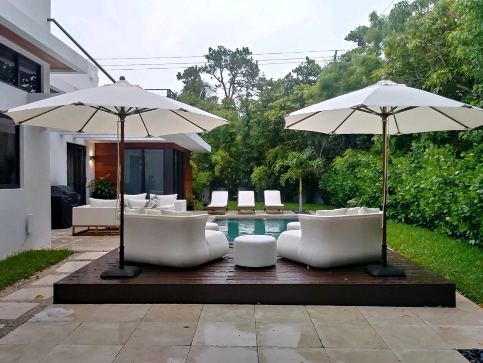 CONTEMPORARY OUTDOOR FURNITURE by The Garden District - Photo 2