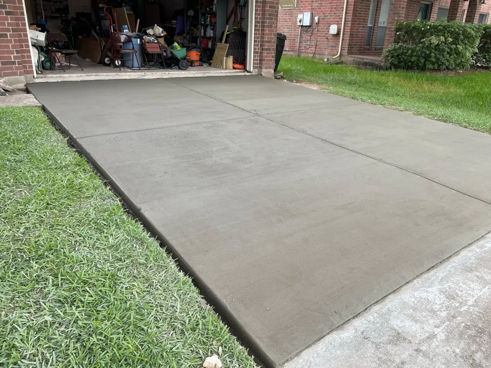 Entryway by Flores Concrete - Photo 49