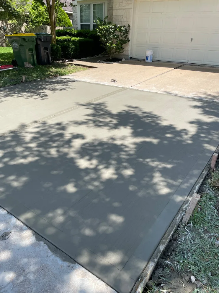 Entryway by Flores Concrete - Photo 47