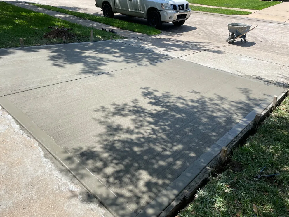 Entryway by Flores Concrete - Photo 5