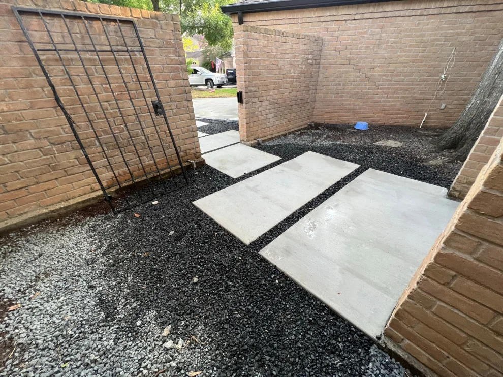 Entryway by Flores Concrete - Photo 35
