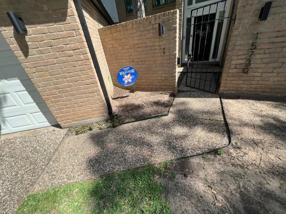 Entryway by Flores Concrete - Photo 28
