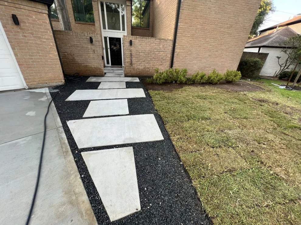 Entryway by Flores Concrete - Photo 43