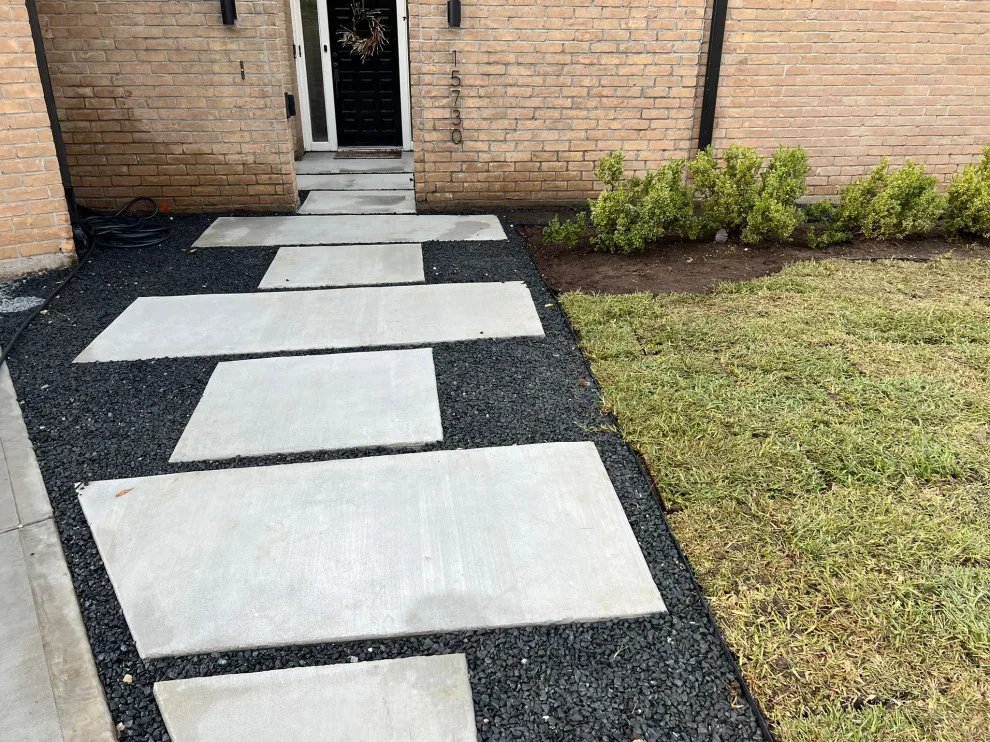 Entryway by Flores Concrete - Photo 24