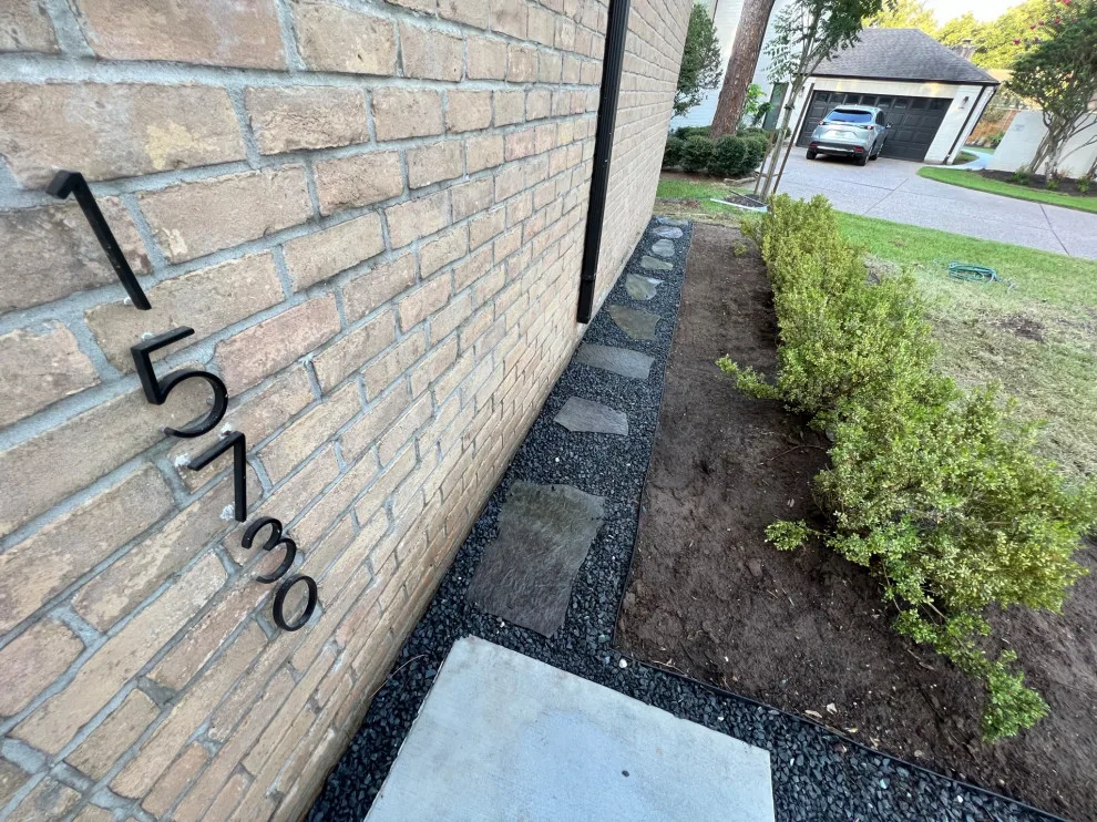 Entryway by Flores Concrete - Photo 32