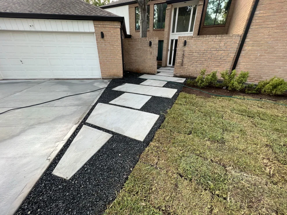 Entryway by Flores Concrete - Photo 38