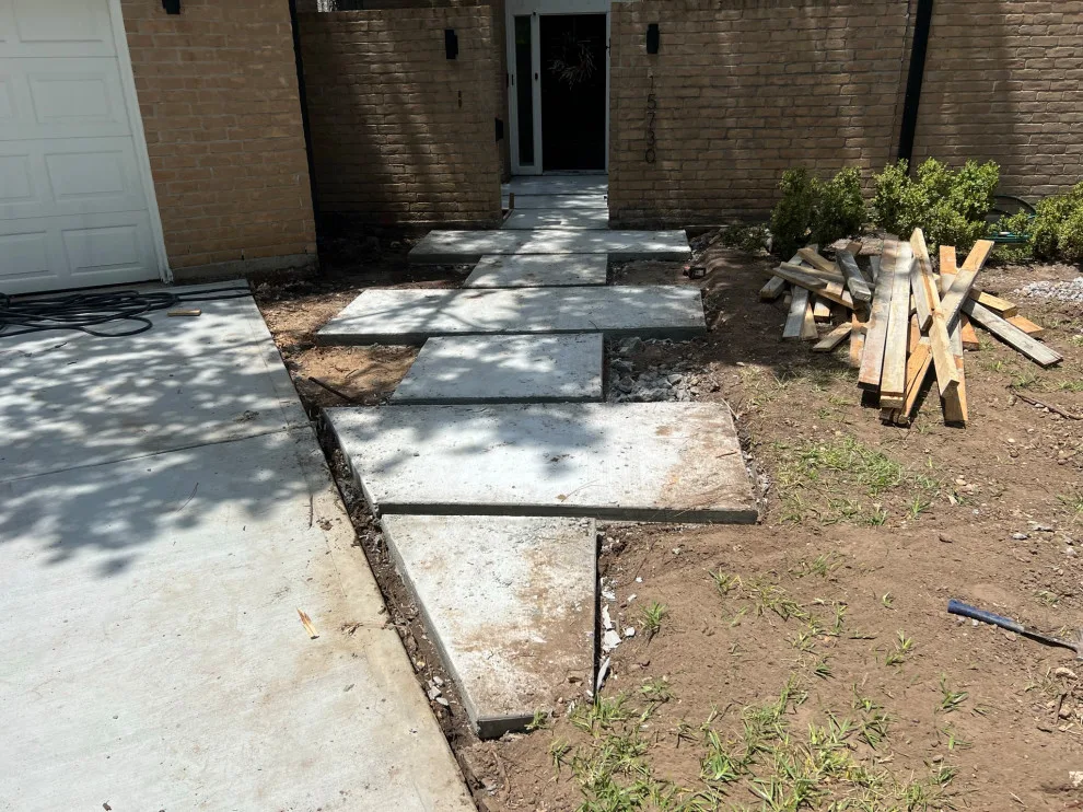 Entryway by Flores Concrete - Photo 7