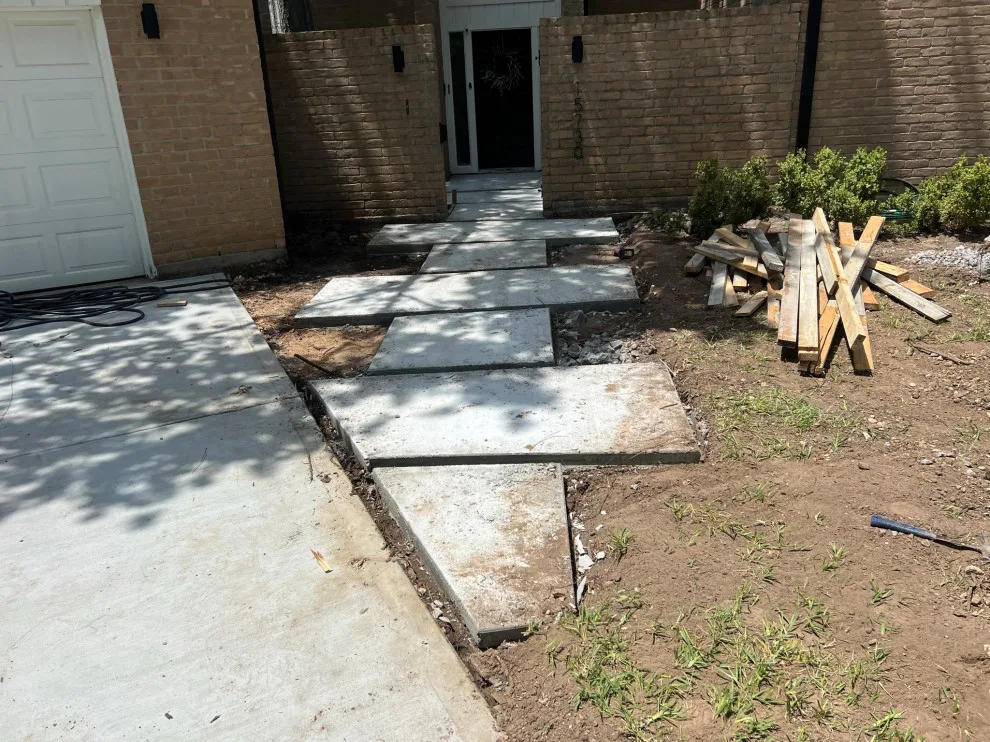 Entryway by Flores Concrete - Photo 23