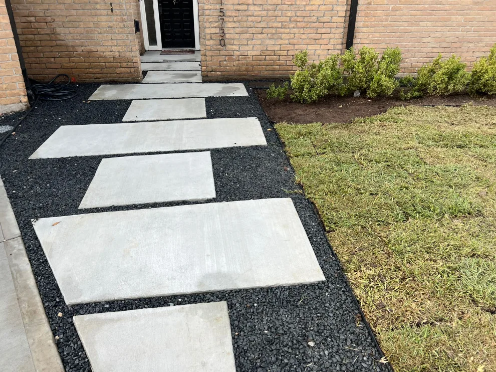 Entryway by Flores Concrete - Photo 6